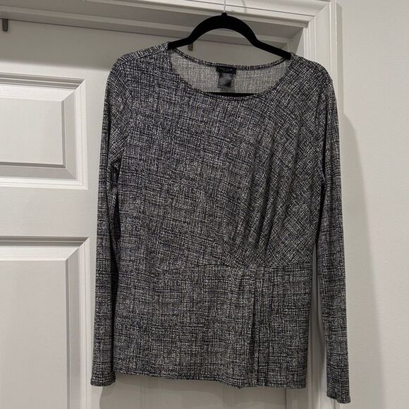Ann Taylor Black and White Textured Print Blouse - Picture 1 of 3